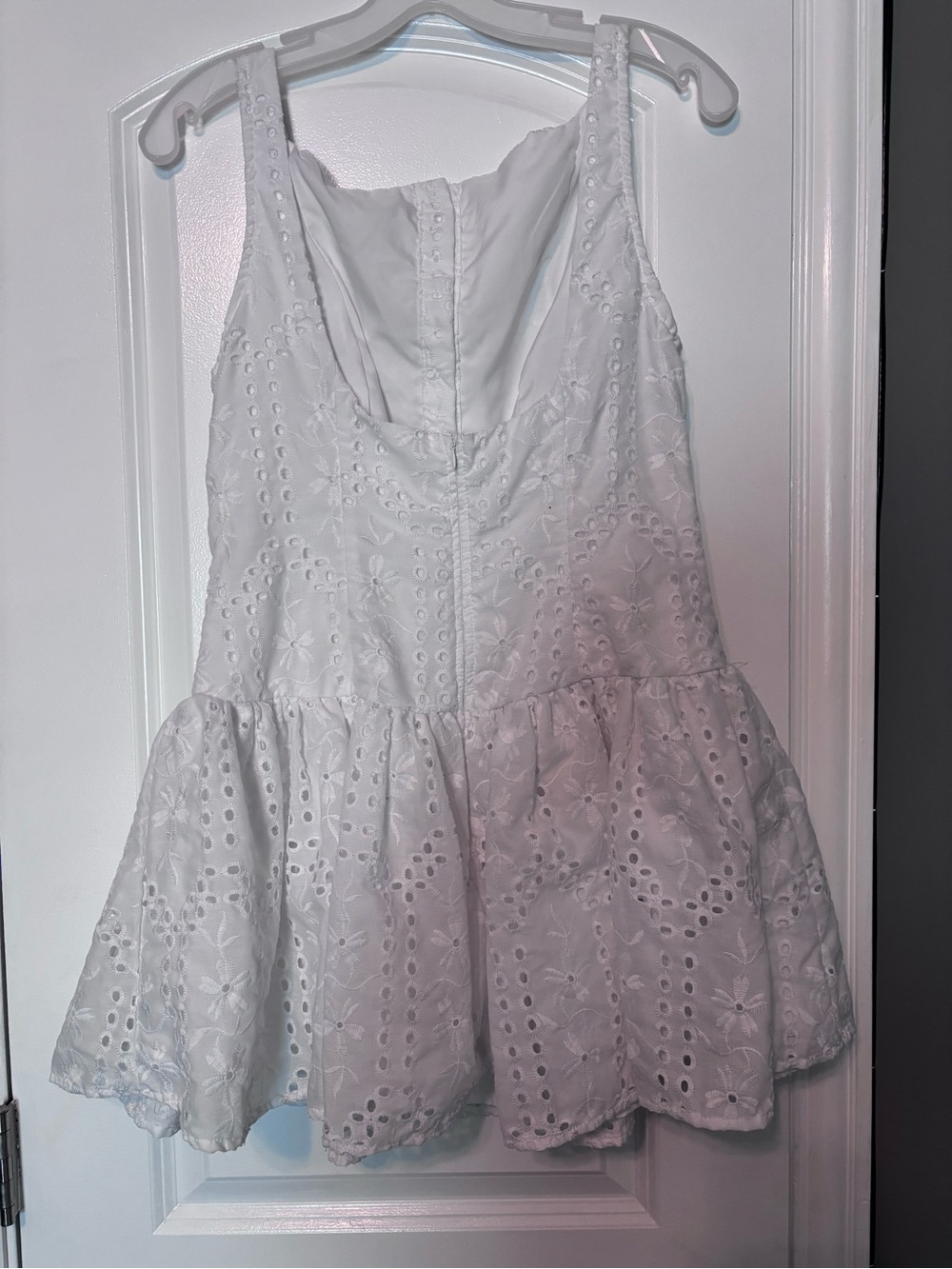 Classic White Eyelet Sleeveless Dress Size XS/S - Picture 4 of 12